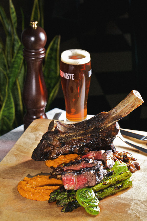07_gourmet_comfort_food_steaks_montreal