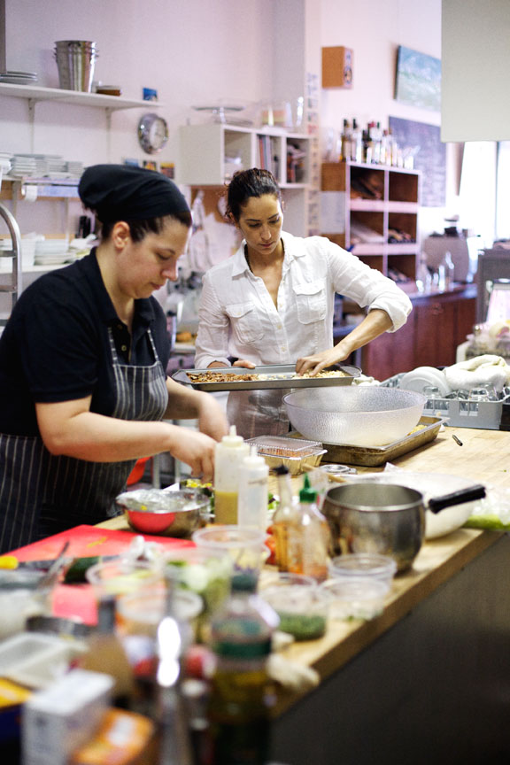 24_fresh_healthy_food_downtown_montreal